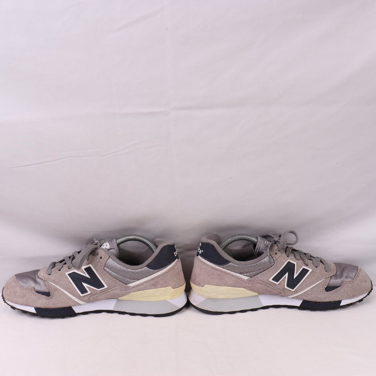 446 ニューバランス 26.5cm/new balance 灰 グレー 紺 ネイビー クリーム 白 ホワイト 中古 古着 メンズ スニーカー yy3260_画像5