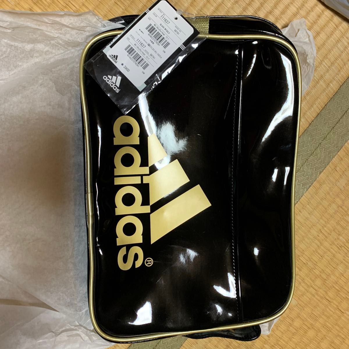 adidas  エナメル ショルダーバッグ スポーツバッグ