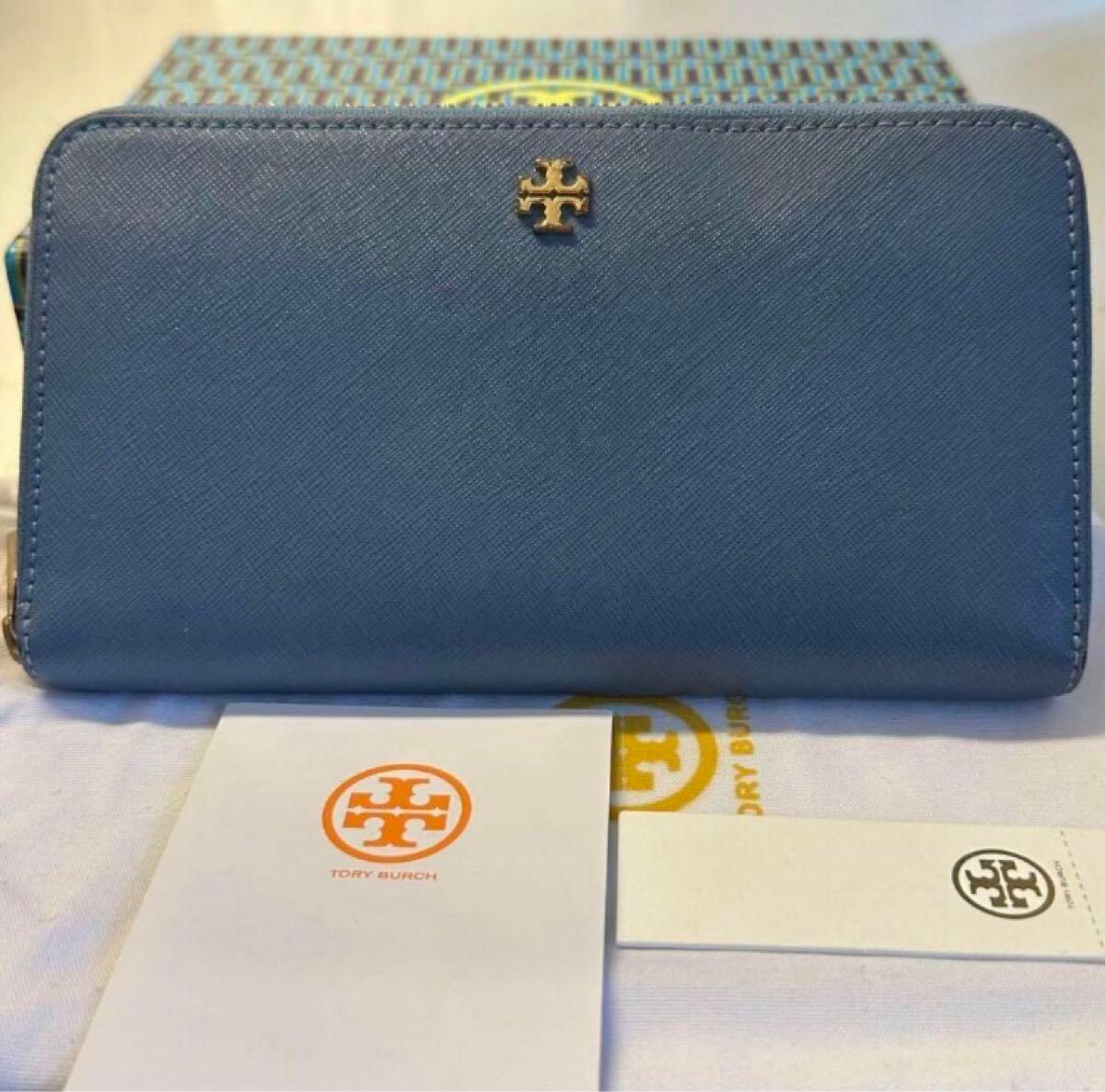 新品同様！ トリーバーチ　TORY BURCH 財布 長財布 ラウンドファスナー