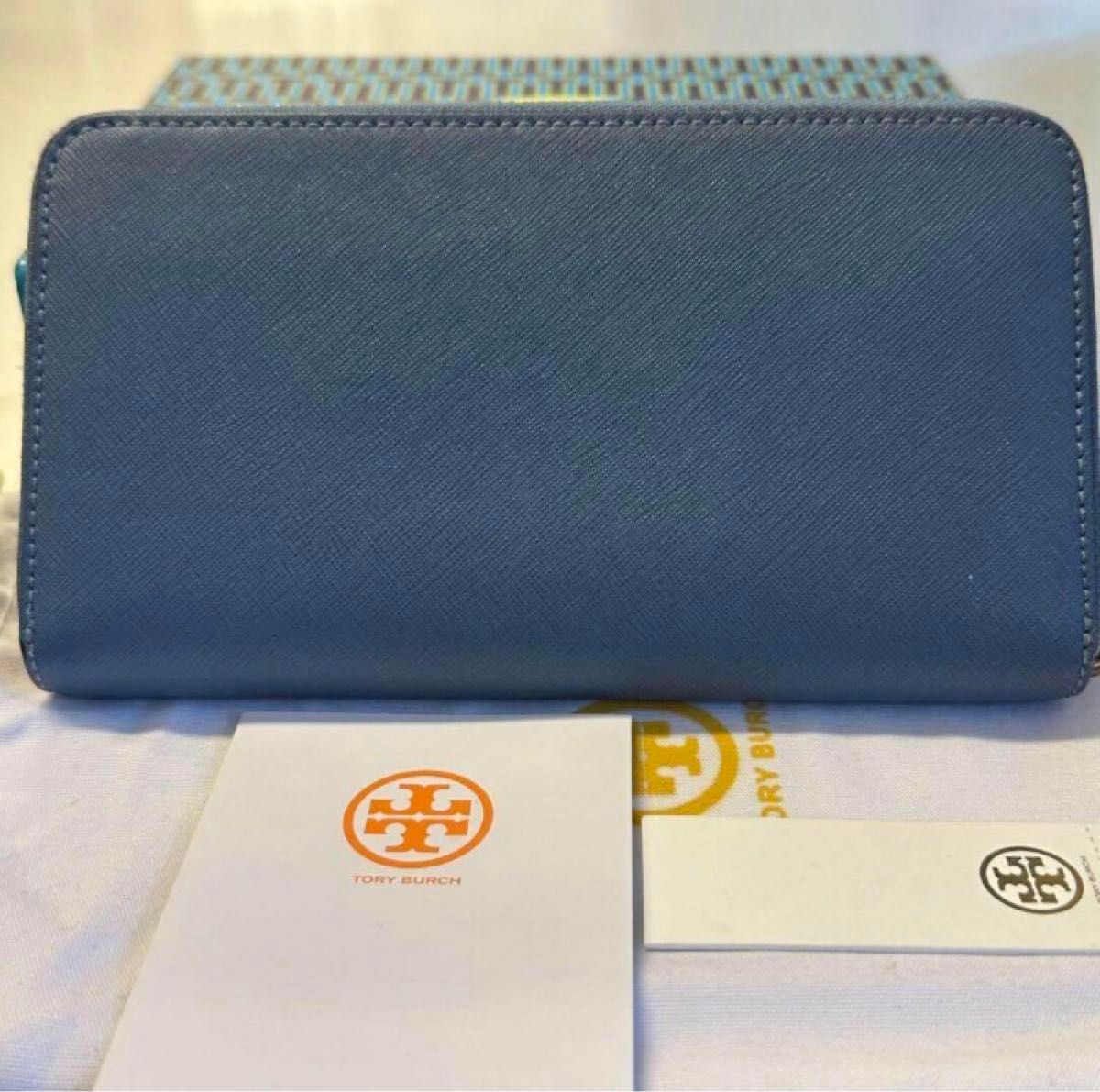 新品同様！ トリーバーチ　TORY BURCH 財布 長財布 ラウンドファスナー