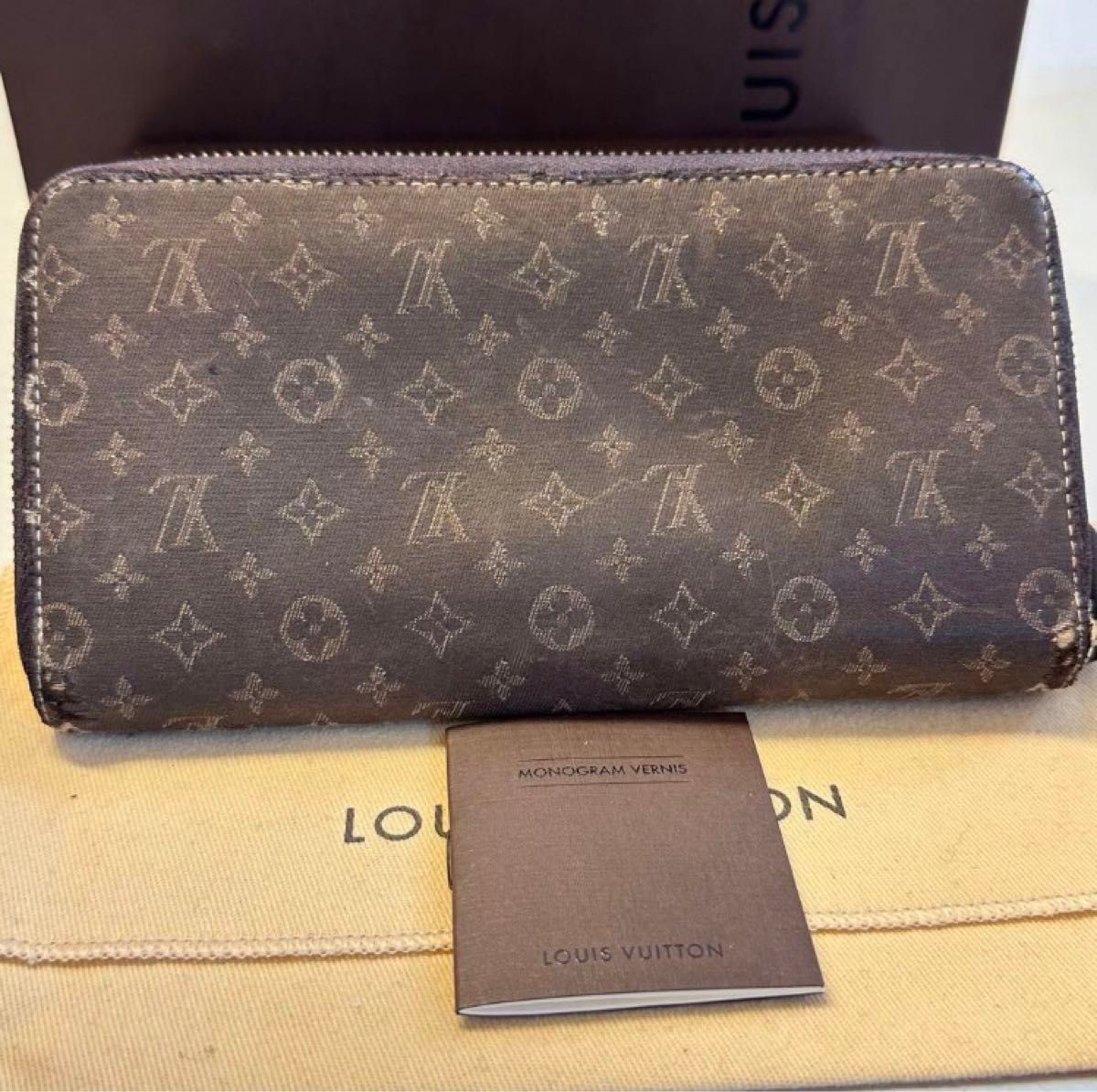 未使用に近い！ ルイヴィトン LOUIS VUITTON モノグラム　デニム　財布 長財布 ジッピーウォレット