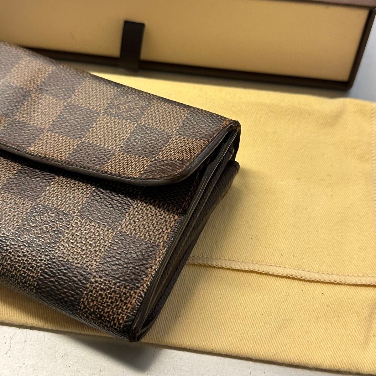 未使用に近い！ ルイヴィトン LOUIS VUITTON ダミエ ポルトフォイユ サラ　財布 長財布