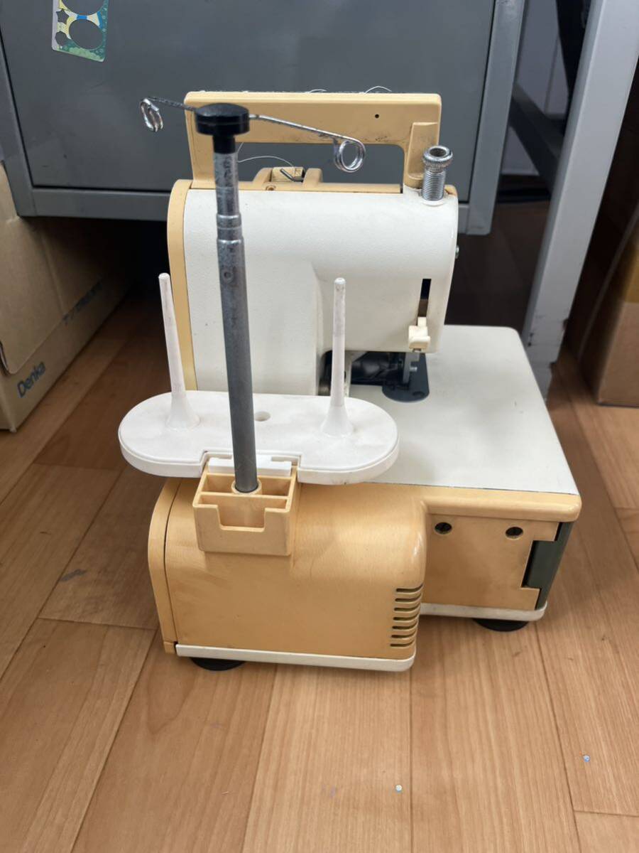 JUKI Juki швейная машина швейная машинка с оверлоком MO-102S