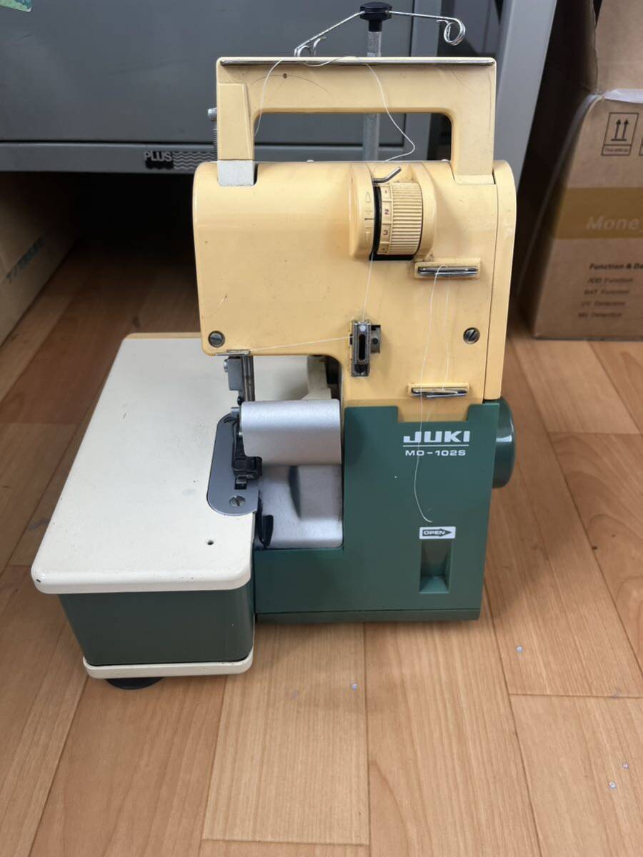 JUKI Juki швейная машина швейная машинка с оверлоком MO-102S