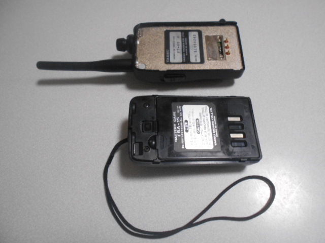 ＹＡＥＳＵ ＦＴ－40●430MHｚ帯 小型無線機！ＵＳＢ電源対応！取説/希少な単三乾電池ケース付き！の画像7