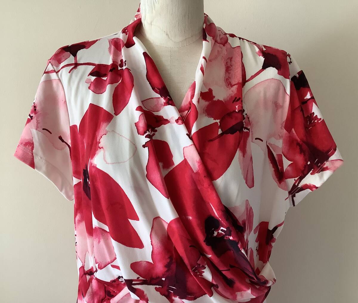  Japan shipping DKNY Donna Karan New York new goods XXL! red X white floral print kashu cool stretch tops 