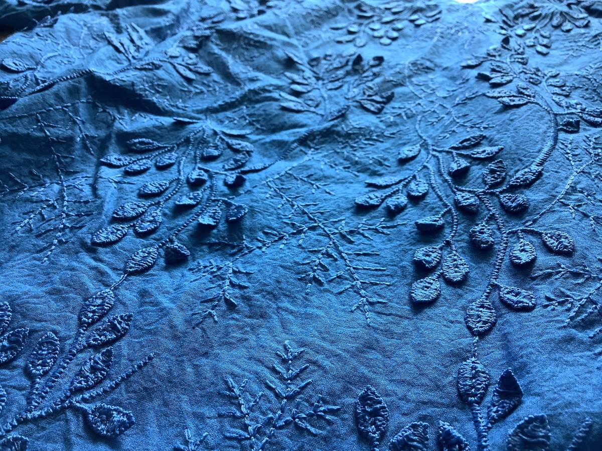 CUPIO blush新品M♪スカイダイバー深海のような深いお色の刺繍＆浮き出た立体的なリーフ刺繍のドロップ袖ブラウスの画像6