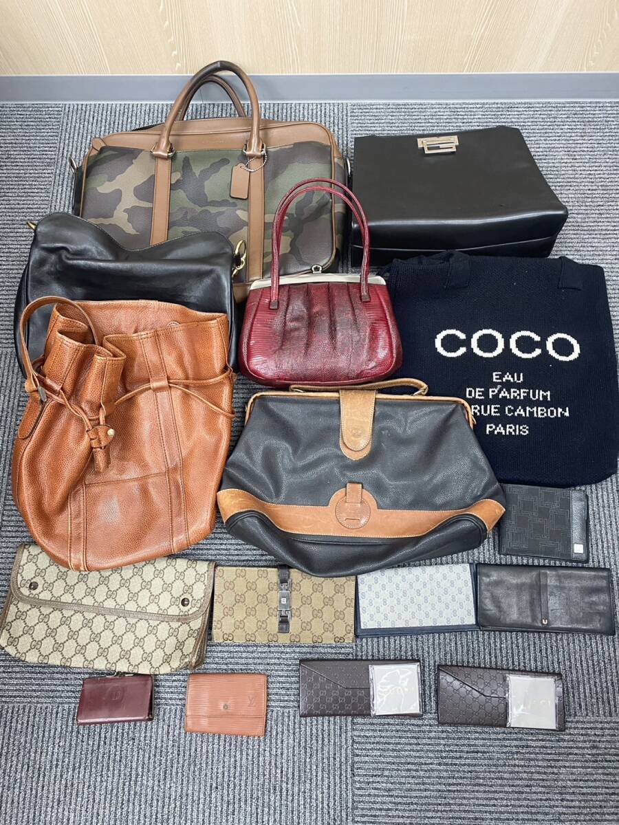 ブランド品まとめ　GUCCI　CELINE　Hermes　BURBERRY　バッグ　財布　ポーチ　小物　ネクタイ　スカーフ　おまとめ出品　38点_画像1