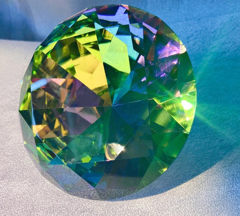 オーロラ クリスタル ガラス ダイヤモンド ペーパーウェイト ピーコック 8cm_画像1