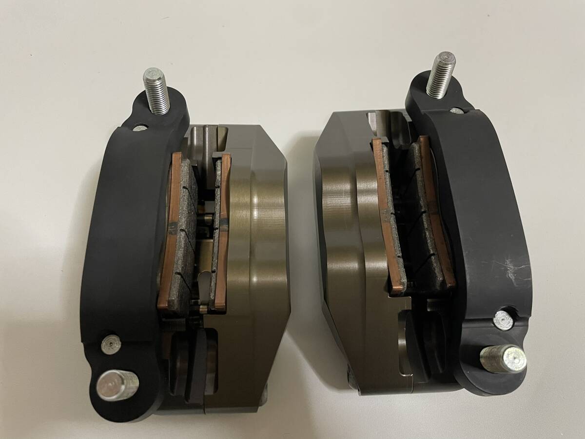 【美品】Brembo（ブレンボ）HPK P4 30/34 CNC アルミ削出し ラジアル 2ピースキャリパー (ペア) ヤマハ 07-14 YZF-R1の画像8