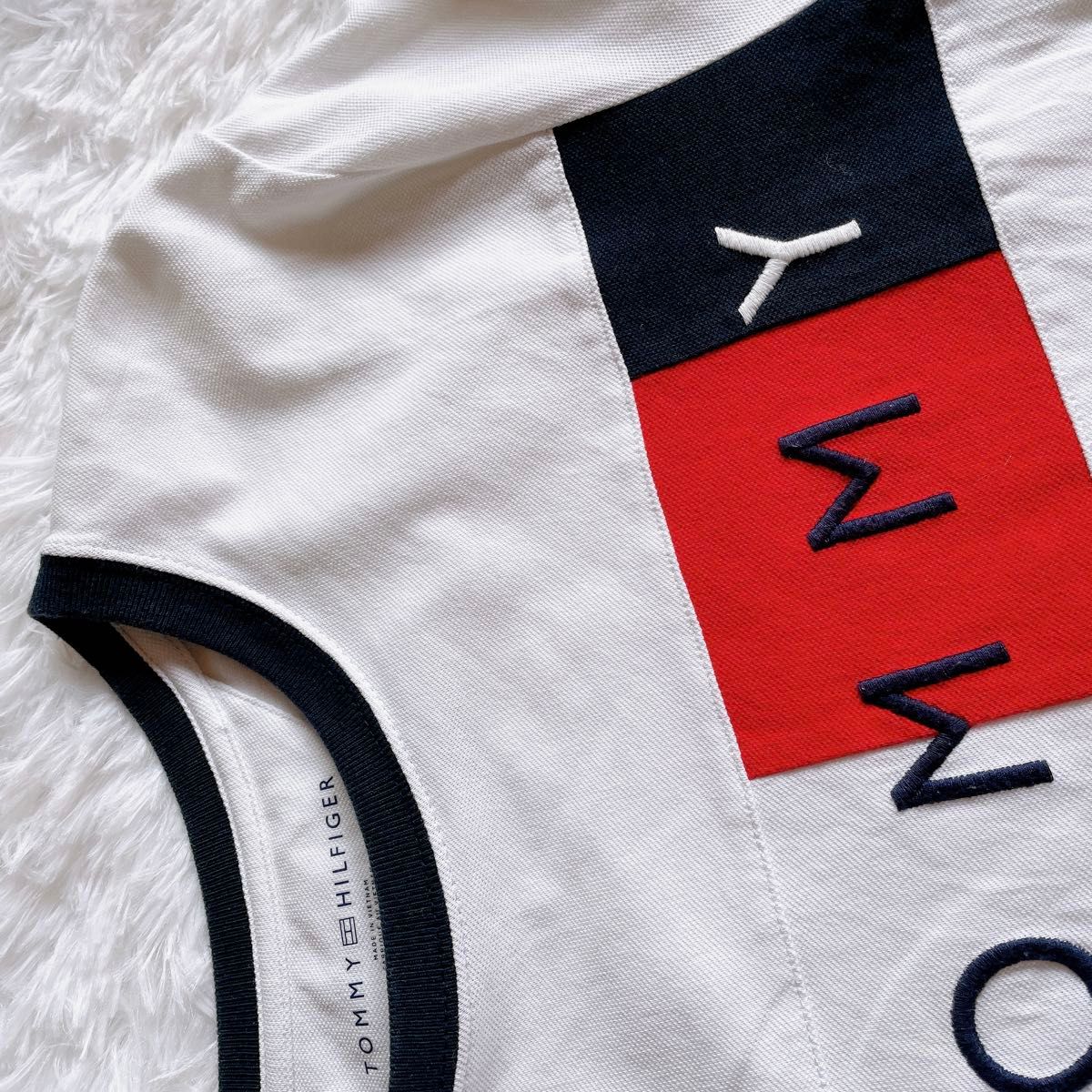 TOMMY HILFIGER tommy hilfiger トミーヒルフィガー大きめのロゴ半袖シャツ S ユニセックス