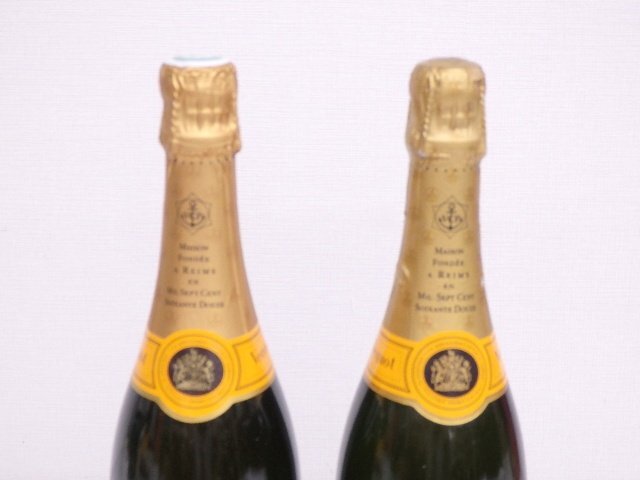 【未開栓】 Veuve Clicquot/ヴーヴクリコ シャンパン Yellow Label Brut N.V. イエローラベル 750ml 12% 2本セット ◆ 6D45A-21