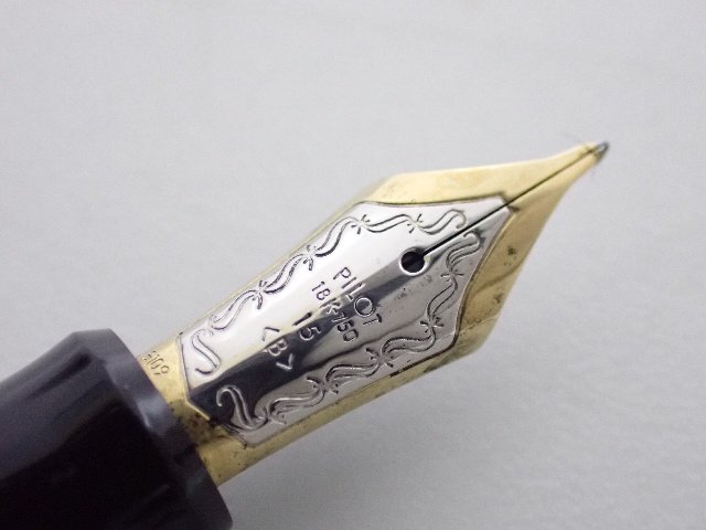 万年筆 PILOT/パイロット CUSTOM/カスタム845 漆 ブラック ペン先18K-750 15 B(太字) ケース/冊子/保証書付き ∩ 6DEBC-77の画像4