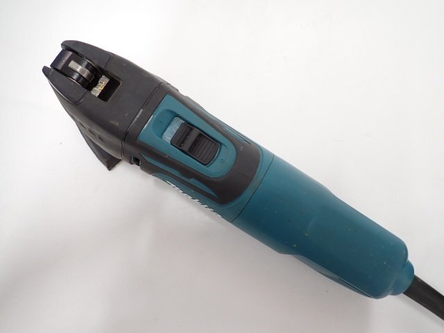 makita TM3010CT マキタ 100V マルチツール サンディングパッド/カットソー/サンディングペーパー/ケース付 動作品 ∬ 6E146-1_画像3