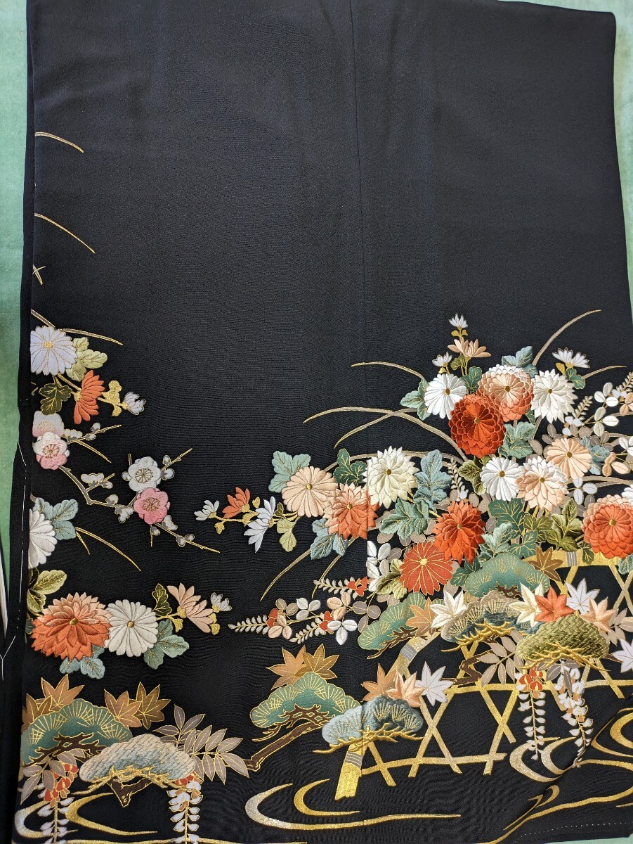 え86 未使用 留め袖 袷着物   花の刺繍の画像8