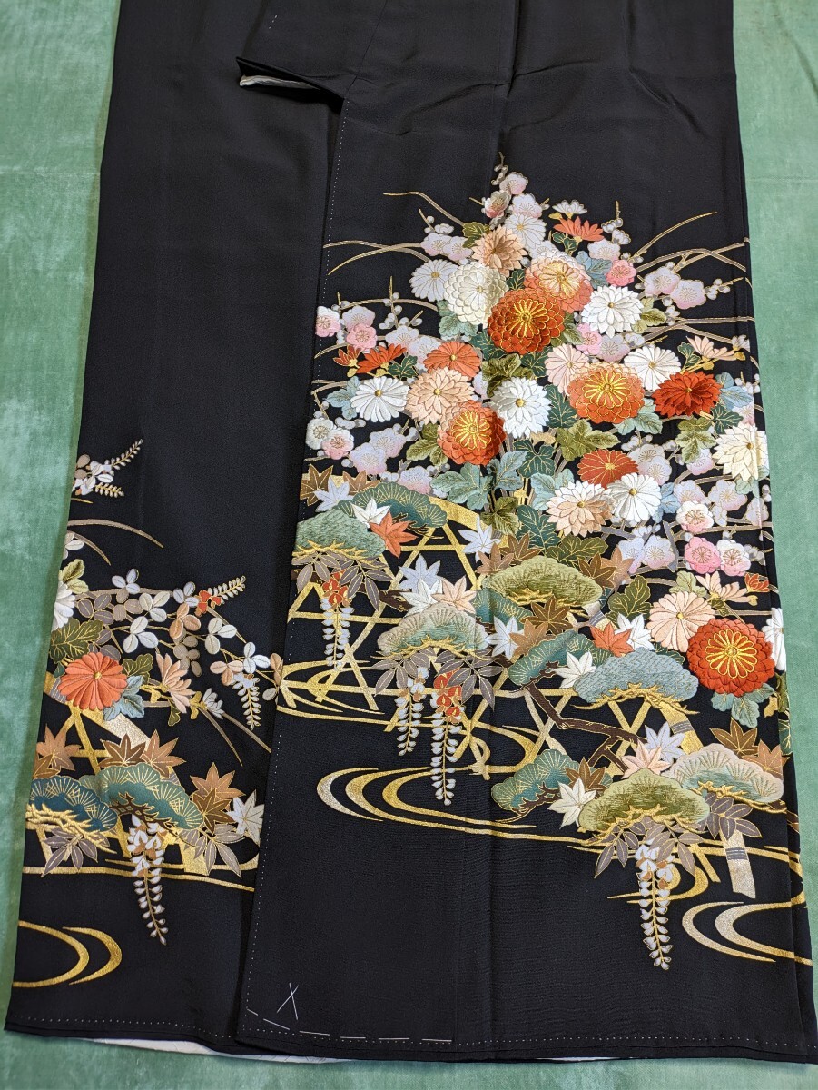 え86 未使用 留め袖 袷着物   花の刺繍の画像7