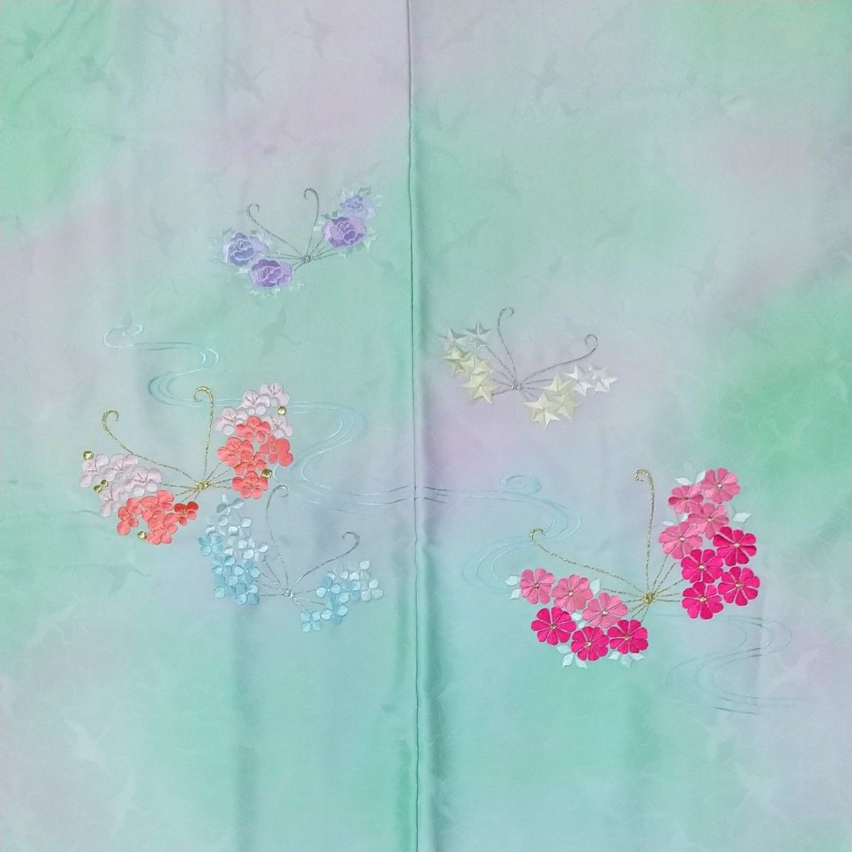 正絹   羽織   ペパーミントグリーン×蝶々・花々   刺繍   しつけ付き   リメイク用  