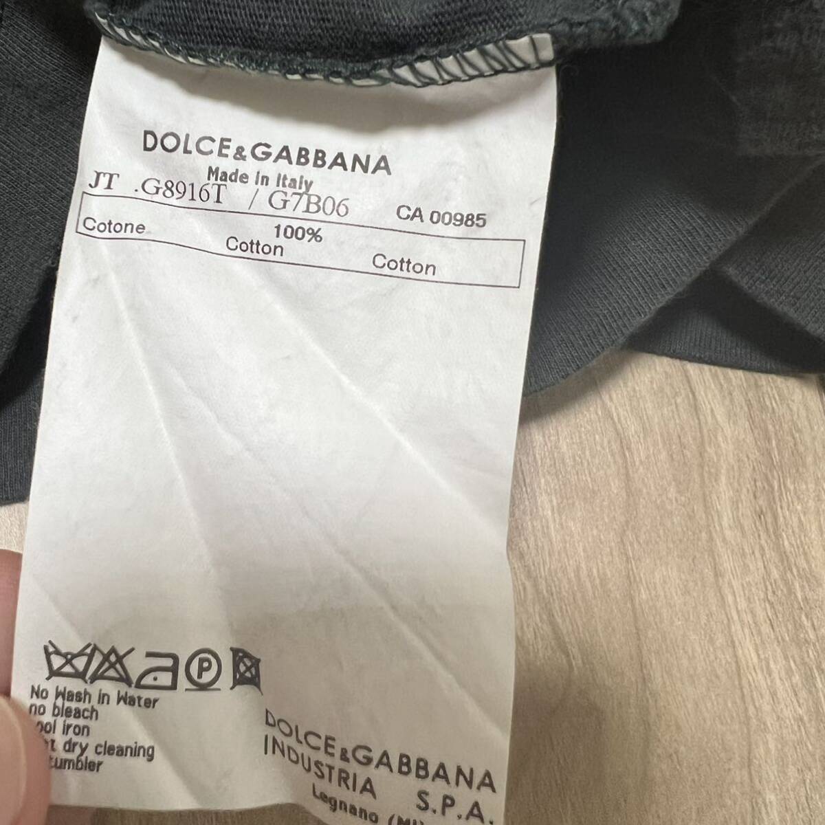 ★送料360円★DOLCE&GABBANA ドルチェアンドガッバーナ 半袖 Tシャツ 刺繍エンブレム Vネック チャコール サイズ46 ドルガバ メンズ R-5831の画像6