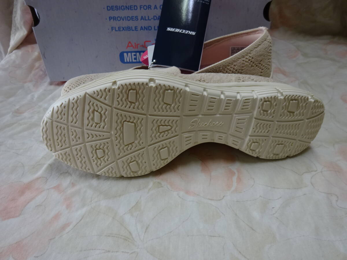 * новый товар Skechers спортивные туфли 23.5 cm.9