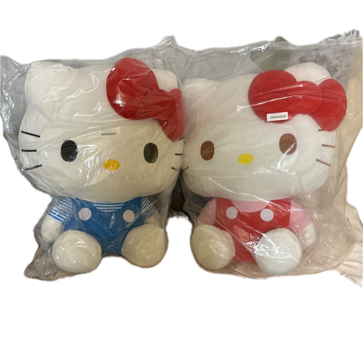 未開封ハローキティ JAIAプライズ BIG ぬいぐるみ 2つセット 未開封ハローキティ JAIAプライズ BIG ぬいぐるみ 2つセット