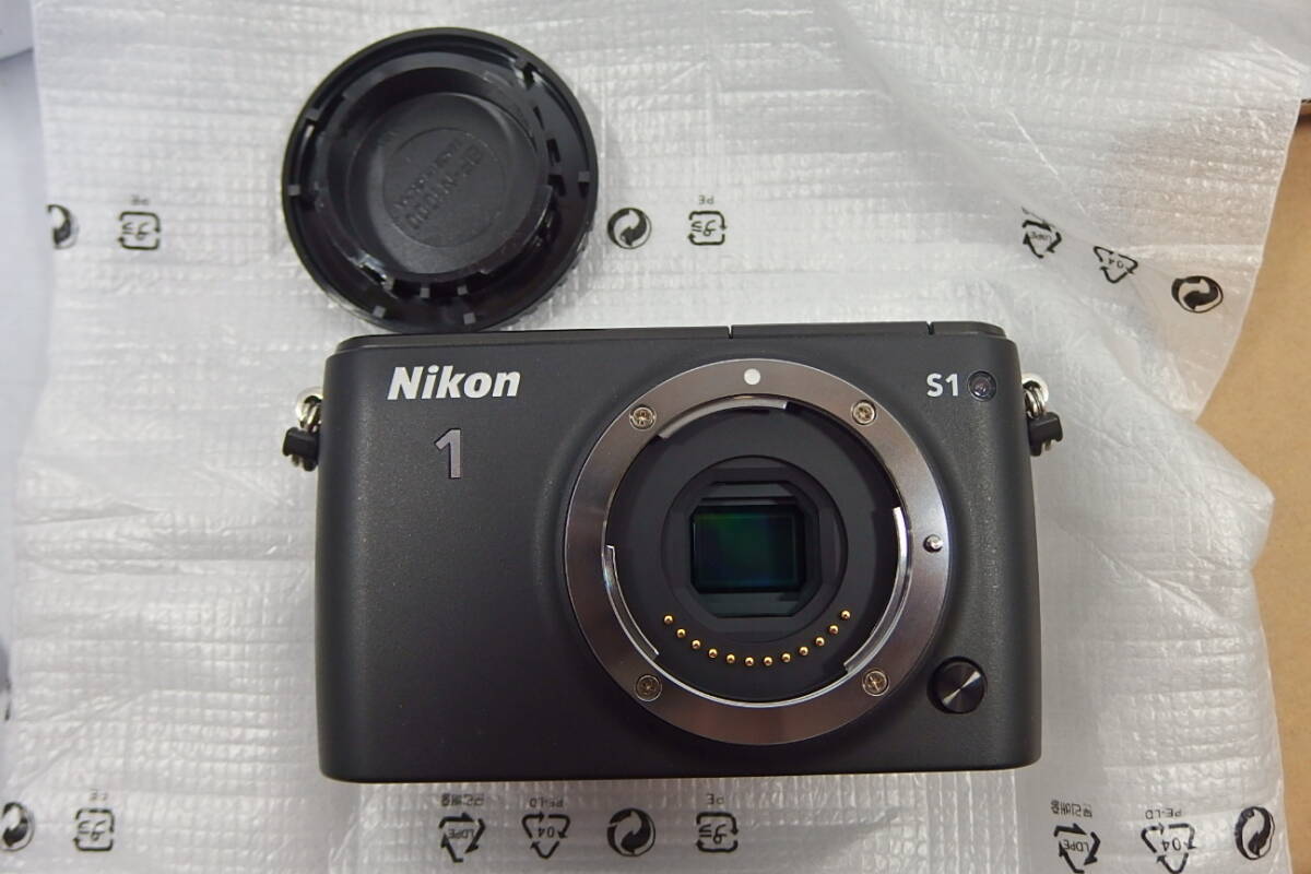 ◆新品同様 Nikon(ニコン) スーパーハイスピード デジタルカメラ Nikon 1 S1 ボディ ホワイト ワイヤレスモバイルアダプター「WU-1b」付の画像7
