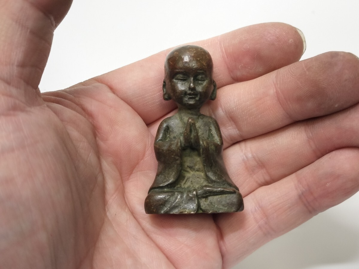 銅製置物　仏教美術　ミニ仏像　お僧さん　中国美術　インテリア置物_画像5