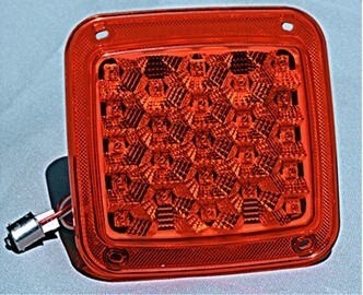 LED角型テールランプ 単体 ダブルソケット式 レッド（赤） 24Vの画像1