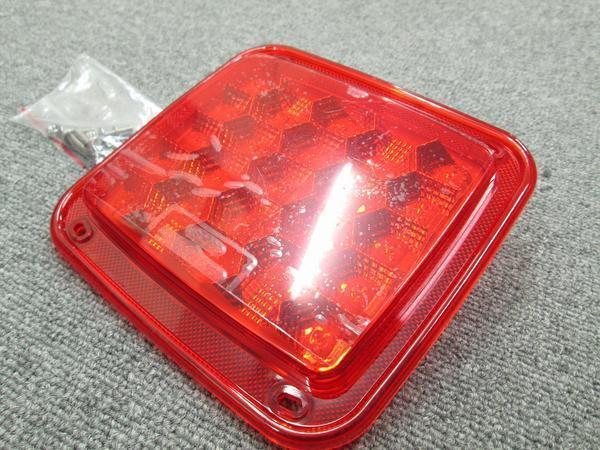 LED角型テールランプ 単体 ダブルソケット式 レッド（赤） 24Vの画像2
