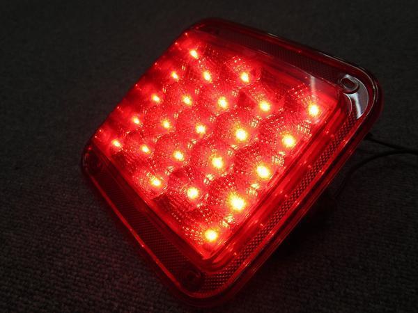 LED角型テールランプ　単体　ダブルソケット式　レッド（赤）　24V_画像3