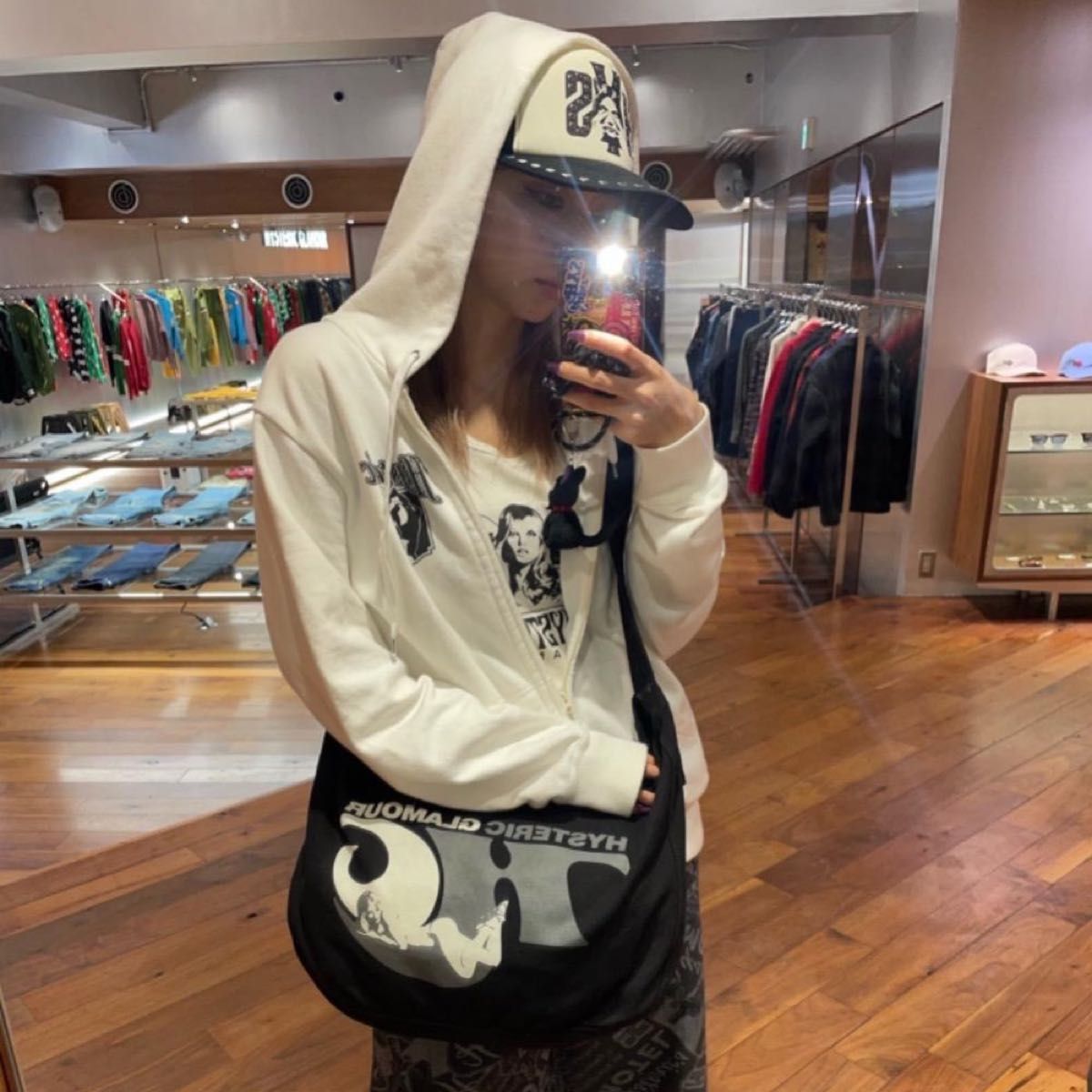 新品】ヒステリックグラマーSEE NO EVIL スタッズメッシュ 新品】ヒステリックグラマーSEE NO EVIL スタッズメッシュ