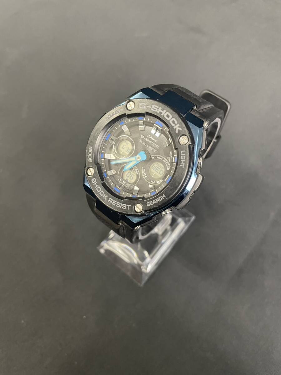 稼働品 カシオ CASIO G-SHOCK 腕時計 電波 タフソーラー GST-W300G ST.STEEL 文字盤 黒 ブラック 青 ブルー ウォッチ 34j-4-3_画像2