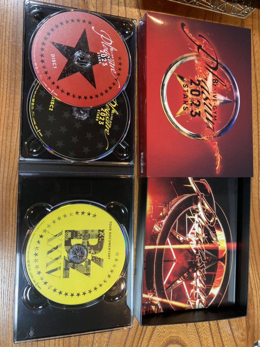 LIVE DVD 『B’z LIVE-GYM Pleasure 2023 -STARS-』[ 3枚組（本編2枚＋特典DISC1枚）] (初回出荷生産の画像1