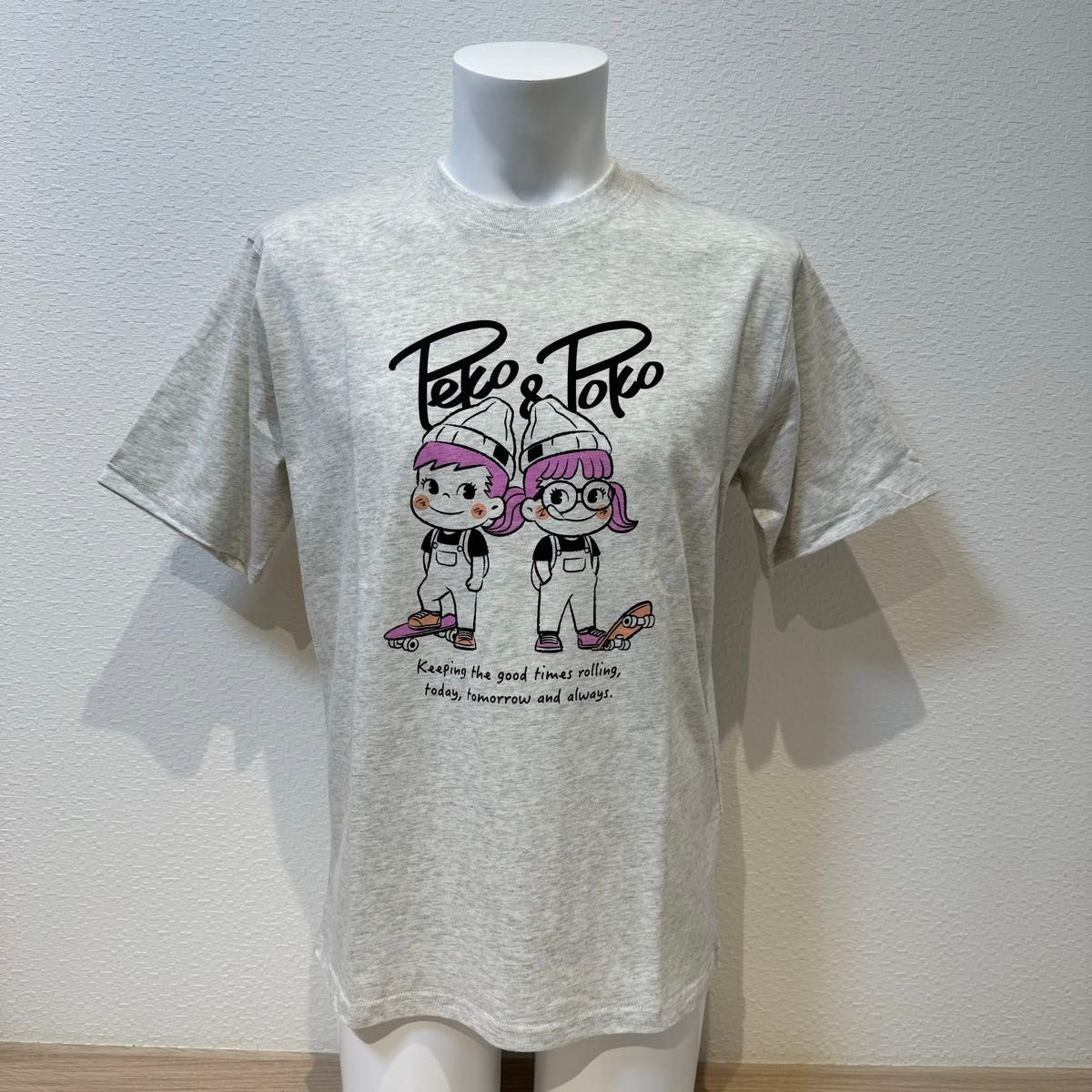 L新品Pekoペコちゃんスケボーペコ＆ポコちゃんTシャツ不二家サンリオ正規品