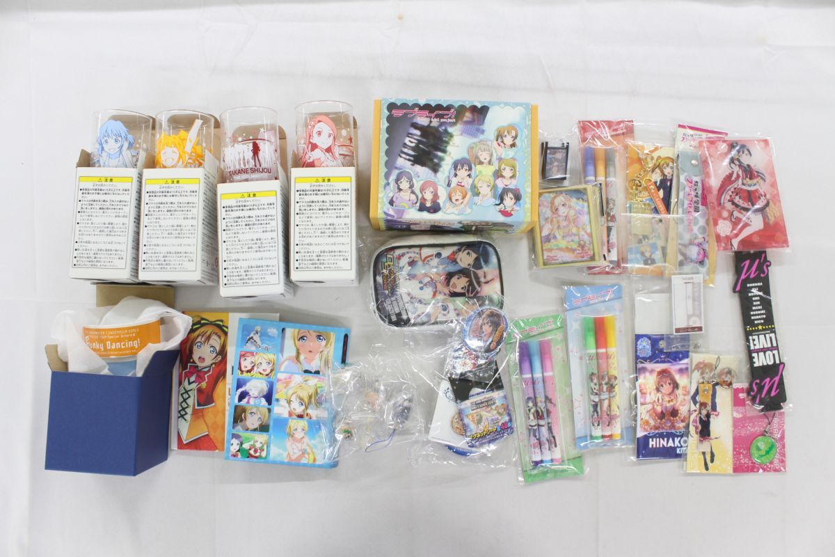 P00】ラブライブ アイドルマスター アイマス サインペン グラス 等 まとめ大量グッズセット品_画像1