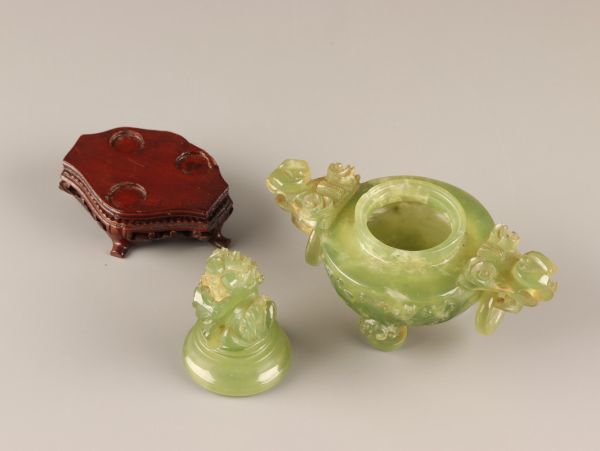 中国古玩 唐物 緑砡石 翡翠 置物 遊環 香炉 時代物 極上品 初だし品 C3426_画像9