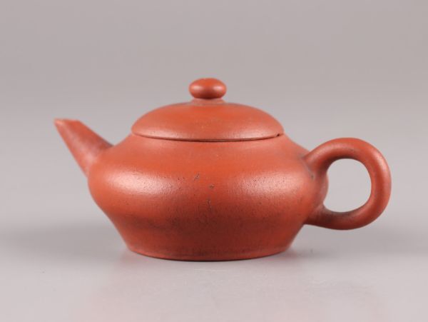 中国古玩 唐物 煎茶道具 朱泥 紫泥 水平 款 紫砂壷 茶壷 急須 在印 時代物 極上品 初だし品 C5579の画像2