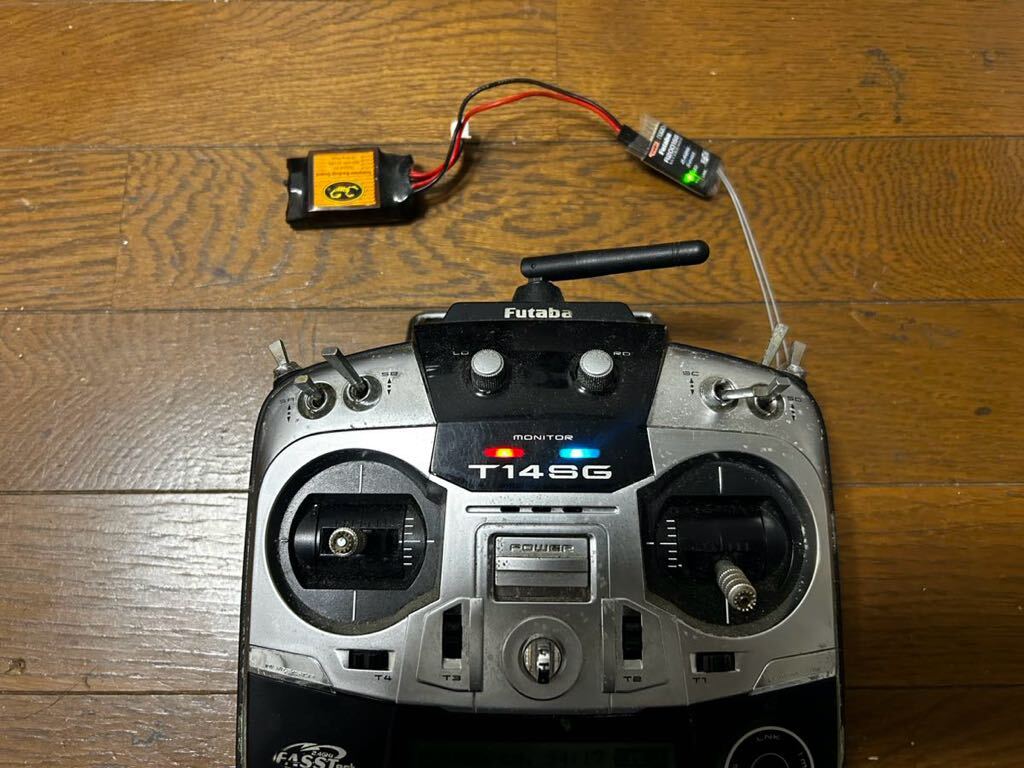 Futaba R2001SB 長期保管品につきジャンク品扱いで