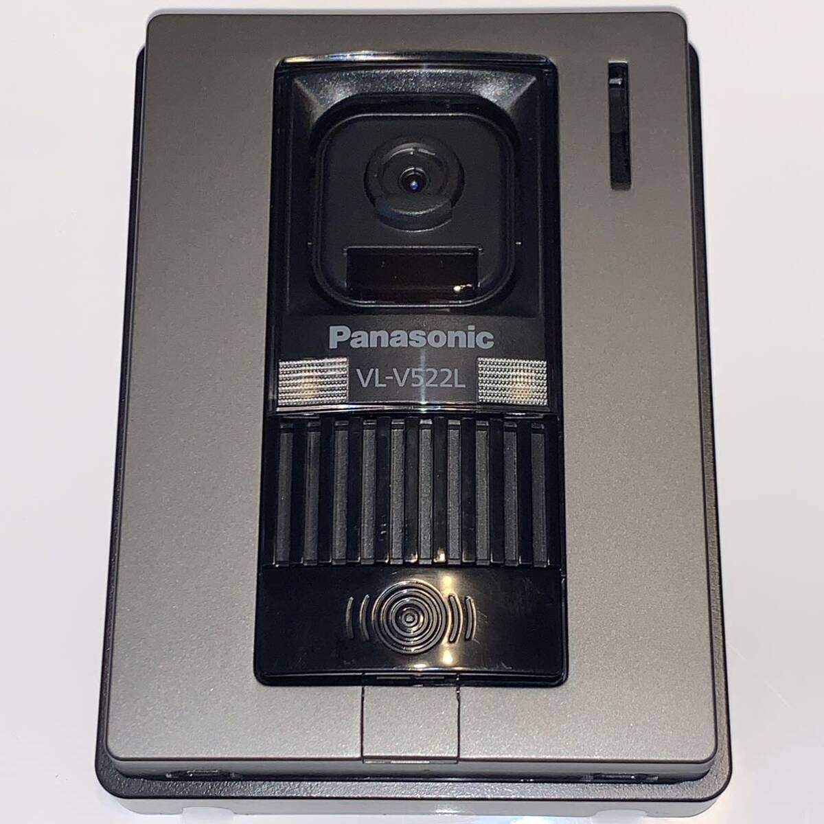 美品 VL-V522L-S パナソニック パナソニックドアホン 玄関子機 Panasonic インターホン カラーカメラ玄関子機の画像1