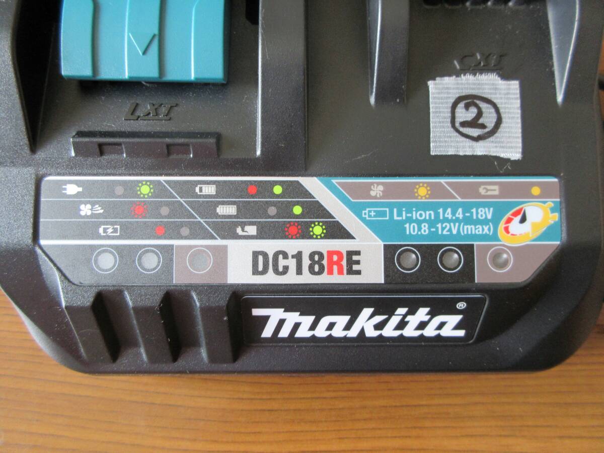 【中古 美品②】純正 makita マキタ DC18RE 10.8V、14.4V、18V リチウムイオンバッテリ急速充電器 海外電圧仕様_画像2