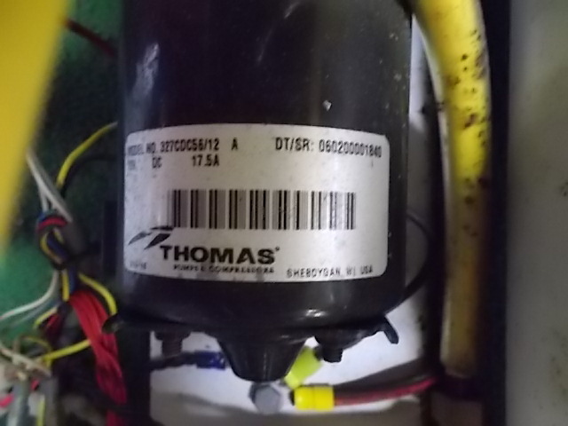 THOMS製　エアサスコンプレッサー　タンク　メーターセット　動作確認済み_画像4