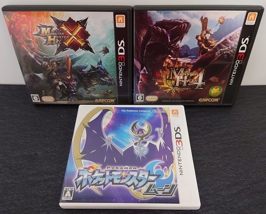 ■【中古】Nintendo 3DS ソフト ３本セット [14] //ポケットモンスター ムーン ・モンスターハンタークロス・モンスターハンター4_画像1