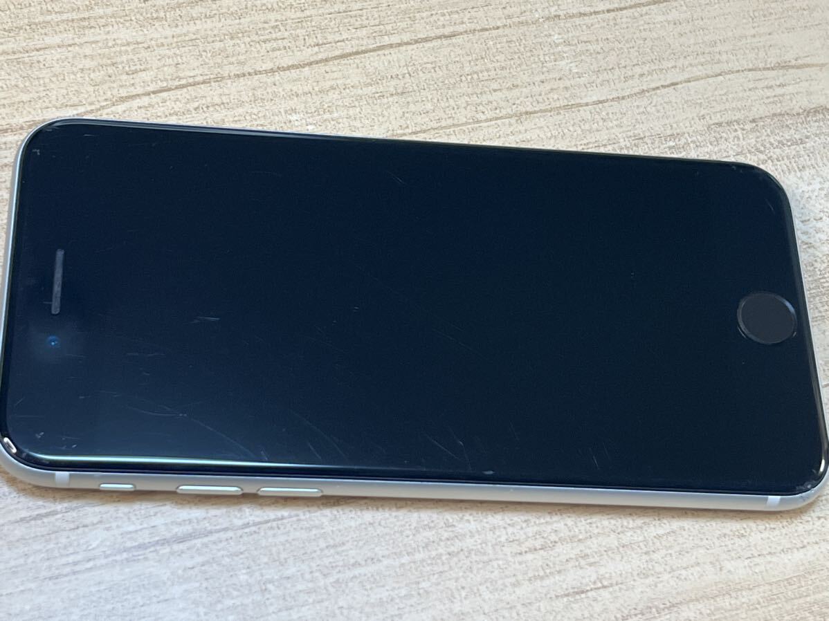 au SIMロック解除済み iPhoneSE 第2世代 64GB MX9T2J/A ホワイト ※背面割れありの画像10