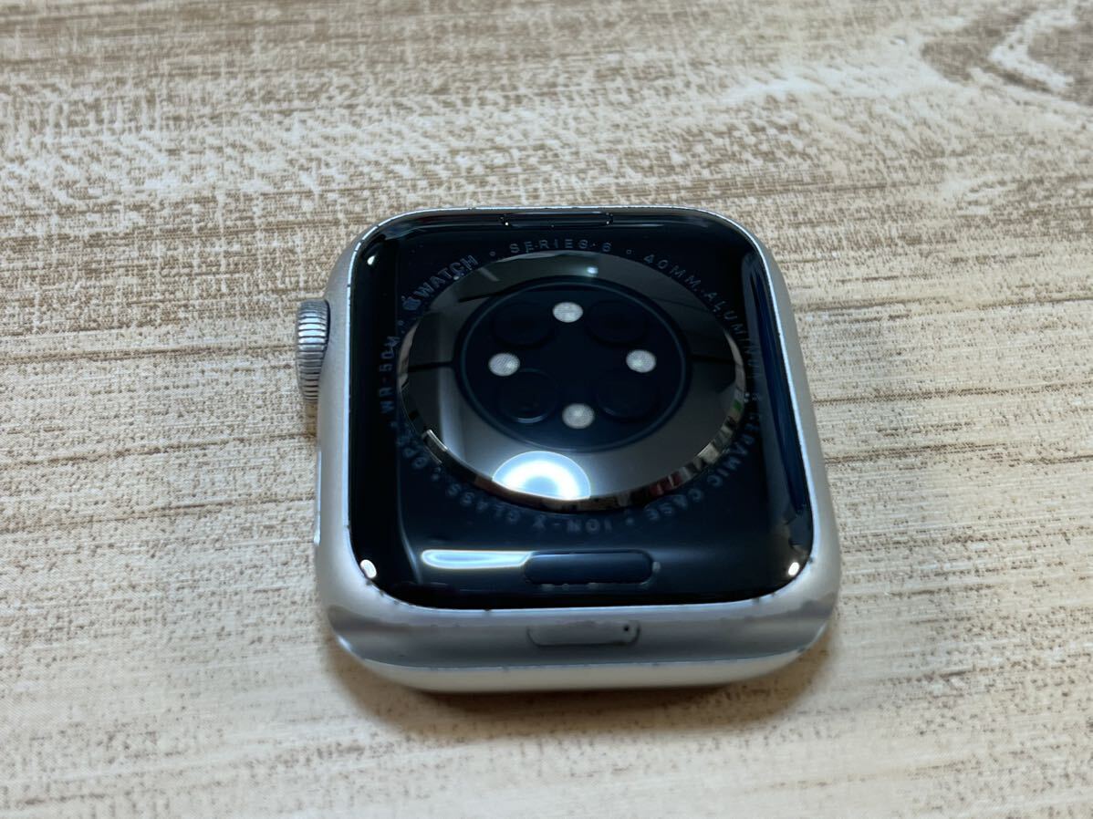 Apple Watch Series 6 GPSモデル MG183J/A 40mm シルバーアルミニウム アップルウォッチ シリーズ６の画像5