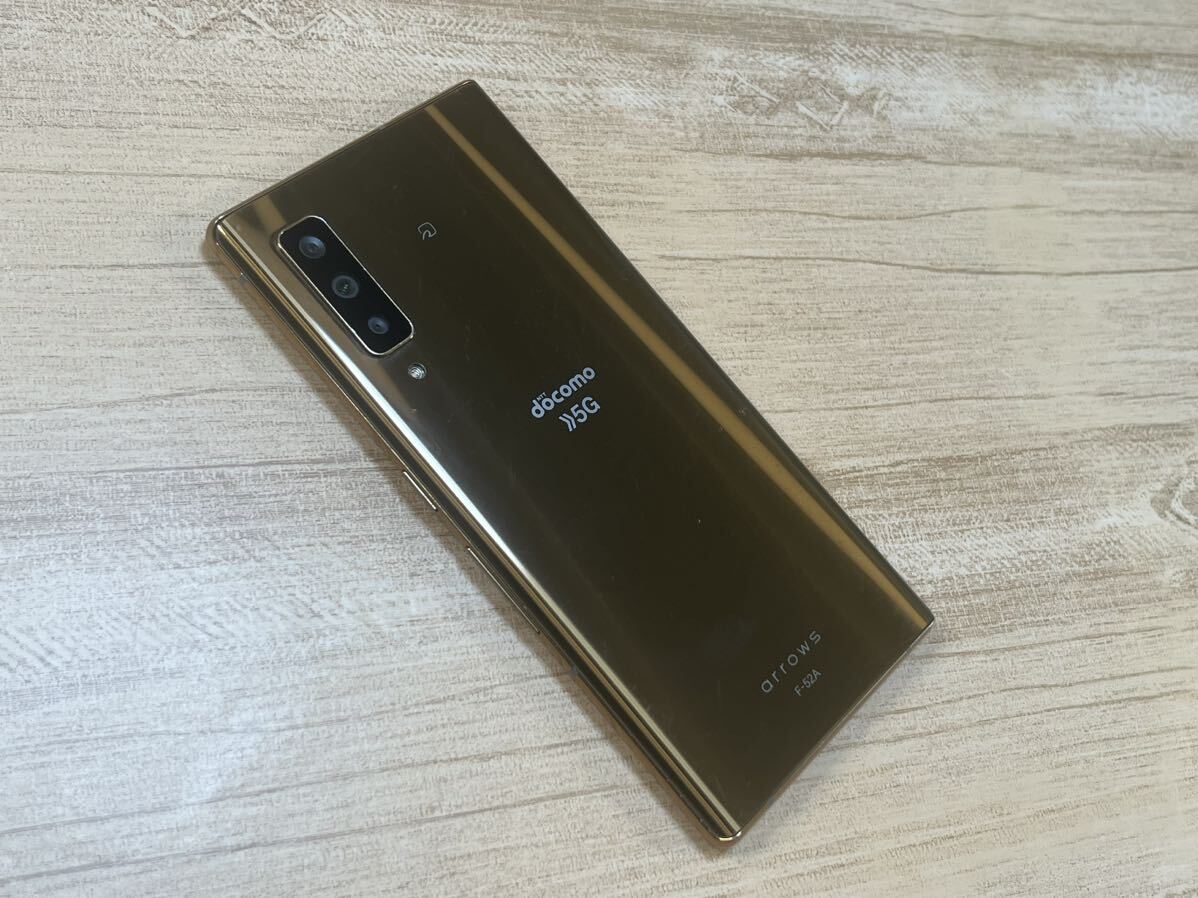 docomo SIMロック解除済 arrows NX9 128GB F-52A ゴールド_画像2