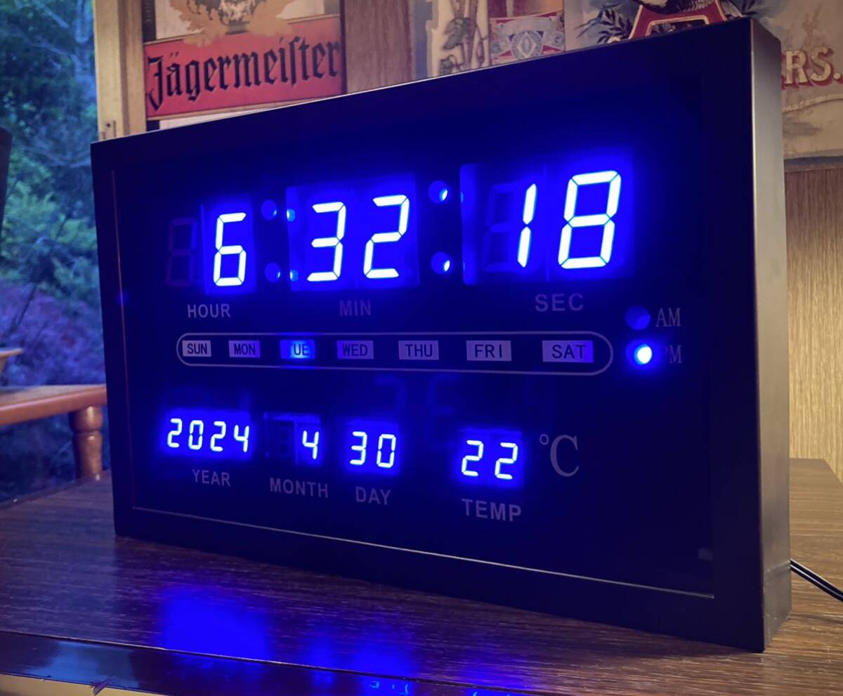 LED デジタル ネオン クロック ライト ブルー ランプ 壁掛け 卓上 時計 日付 温度計 アメリカン 雑貨 ダイナー ガレージ バー インテリアの画像1