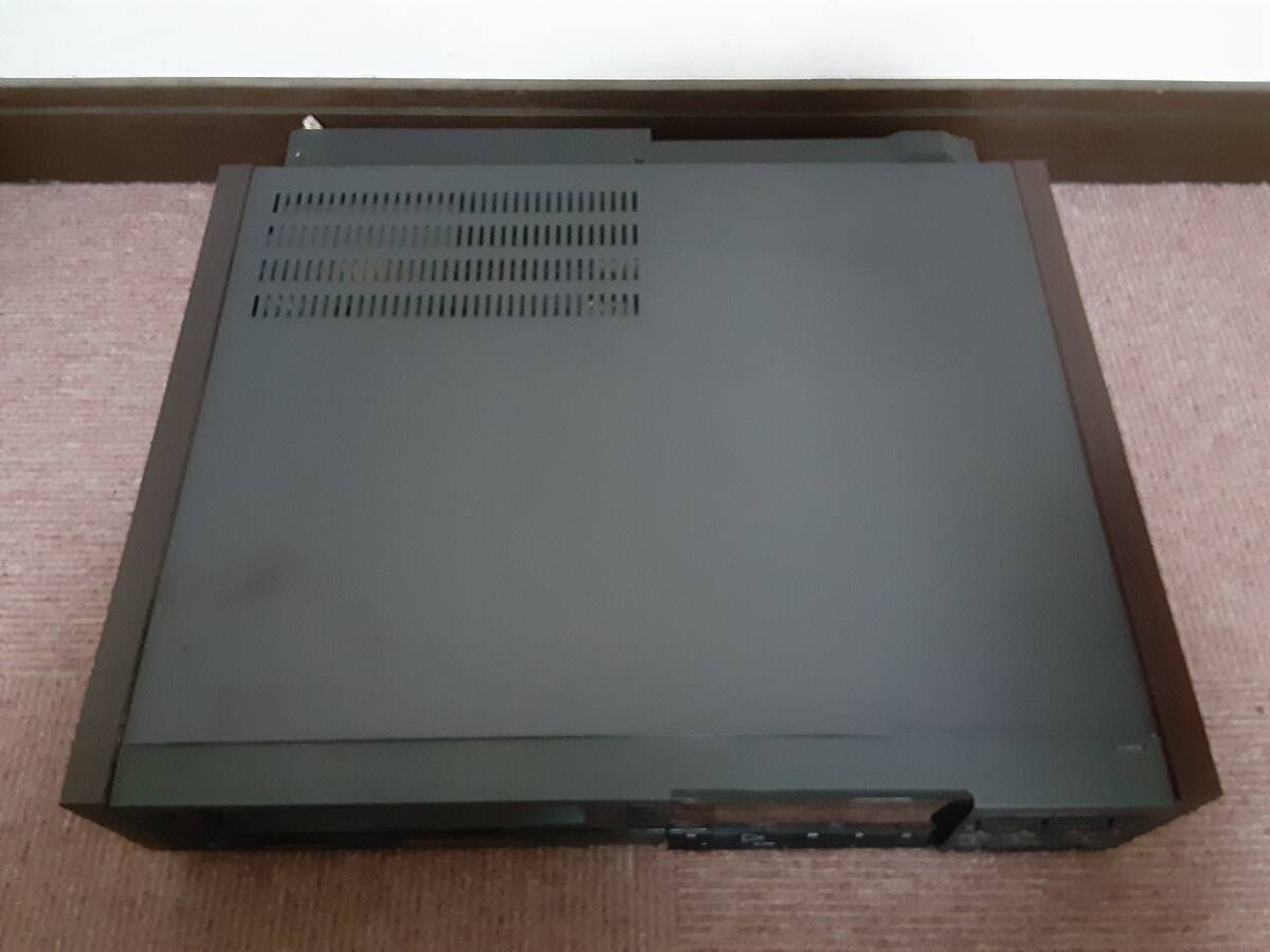 SONY Betamax ビデオカセットレコーダー SL-HF95D 通電確認済み ※ふたのツメ破損。の画像2