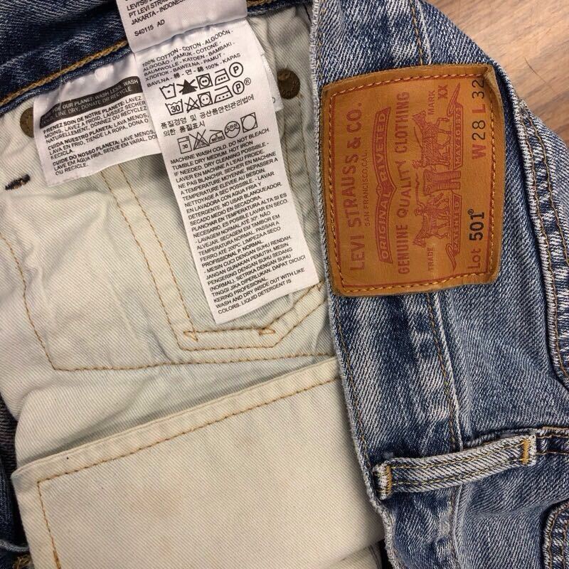 【FD088】Levi's 501 W28 L32 定番ストレート 色落ち加工 ジーンズ ジーパン デニムパンツ メンズブランド古着 リーバイス501 送料無料