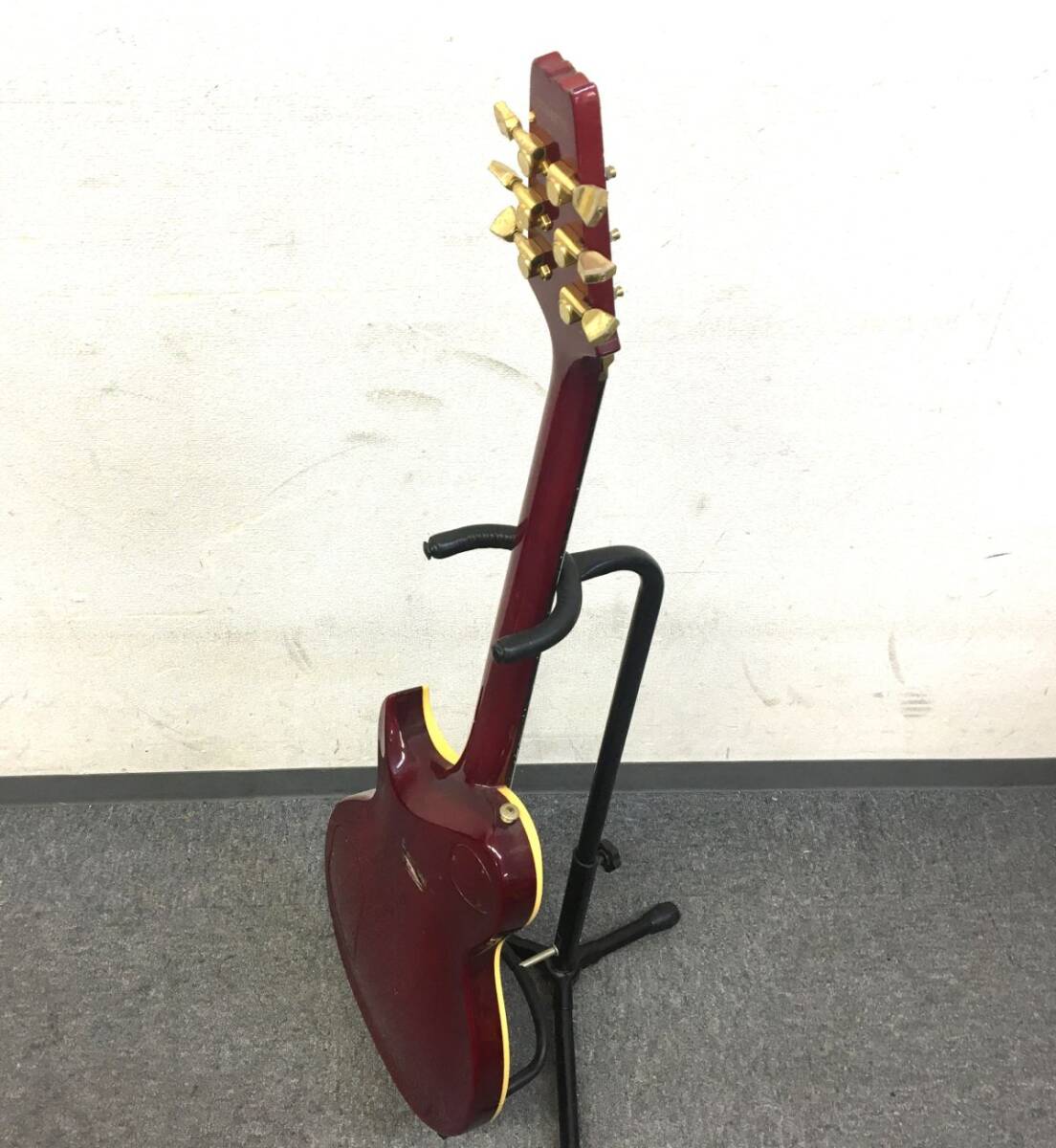 K003-I51-1031 エレキギター Aria Pro R80モデル ボディー赤 弦楽器 楽器 エレキの画像4
