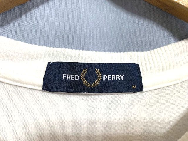 ★美品 FRED PERRY フレッドペリー GRAPHIC T-SHIRT ロゴ刺繍 グラフィックTシャツ ホワイト Mの画像5