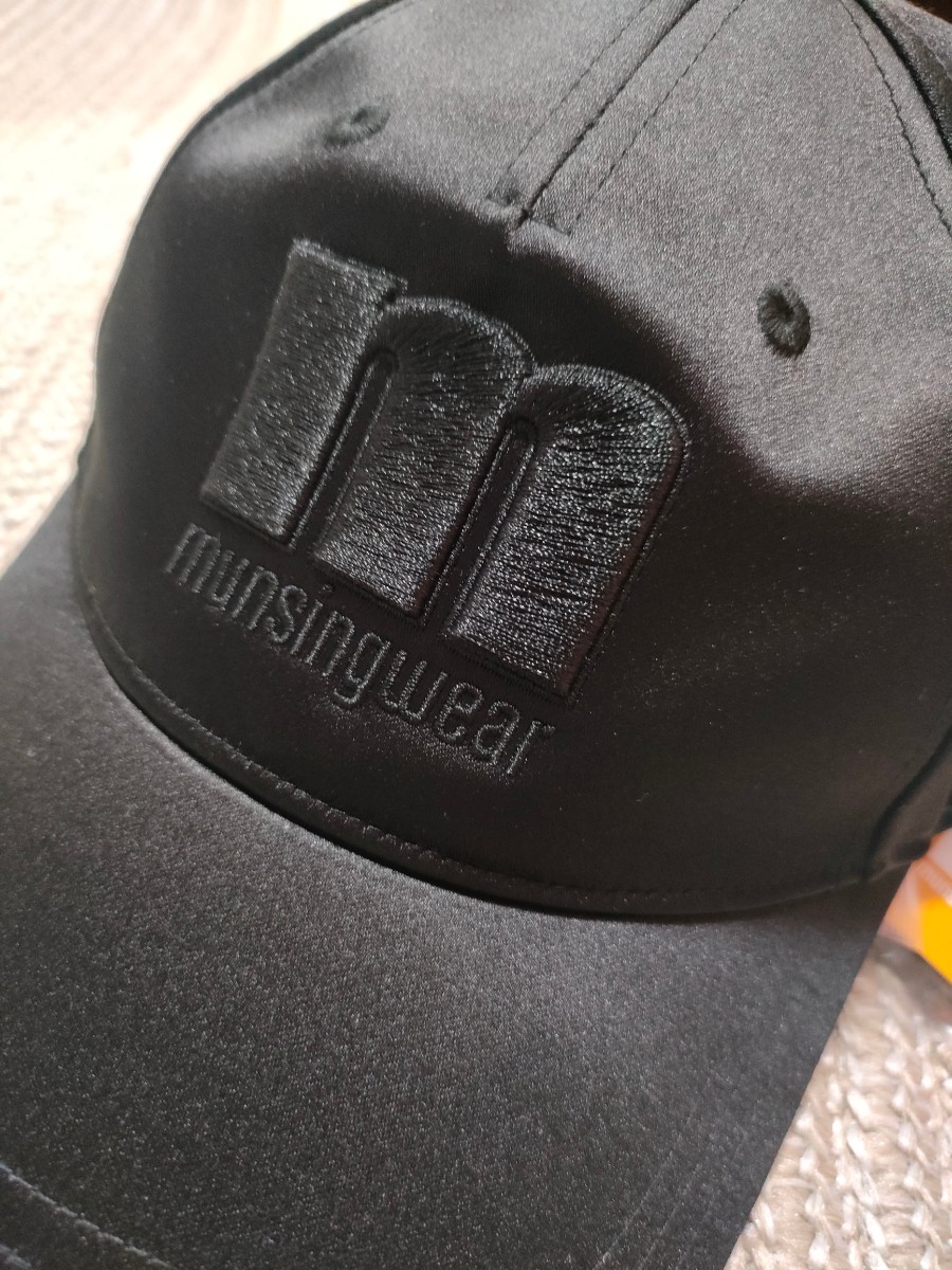 новый товар не использовался Munsingwear MunsingWear колпак атлас черный чёрный (55-59cm) шляпа антибактериальный дезодорация Golf задний ремень . регулировка возможно 